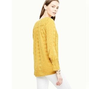 Ann Taylor Lightweight Marigold Geometric Blouse Flounce Sleeves